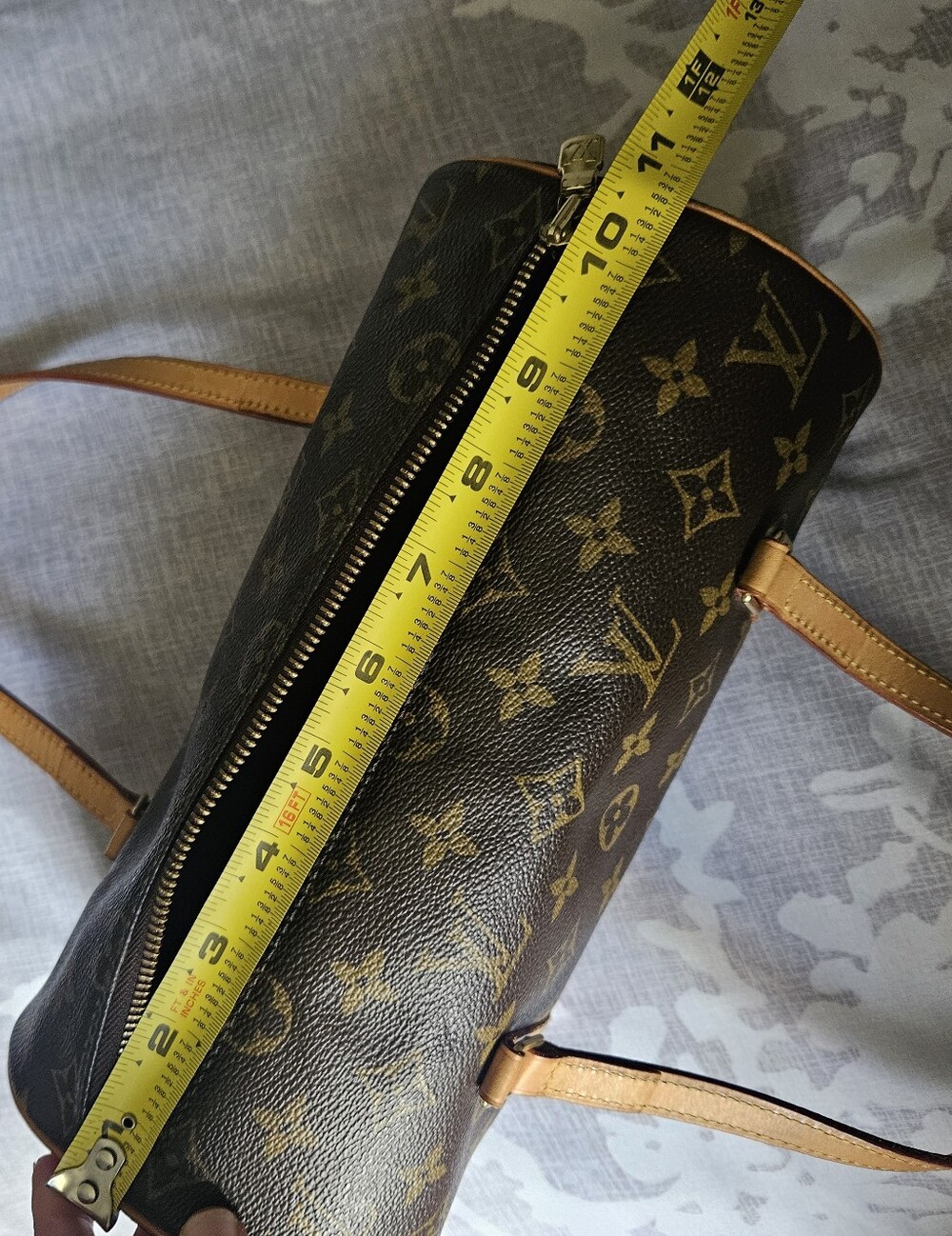 Louis Vuitton Barrell Monogram Papillon 30. - Picture 7 of 15